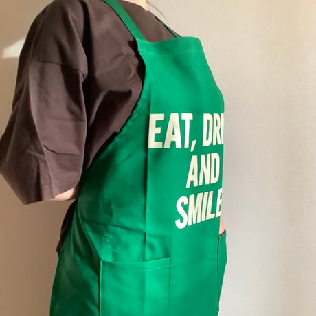 🌸新発売　WPG3 DAY USE W POCKET  APRON   “EAT、DRINK AND SMILE“  BOTTLE GREEN COLOR