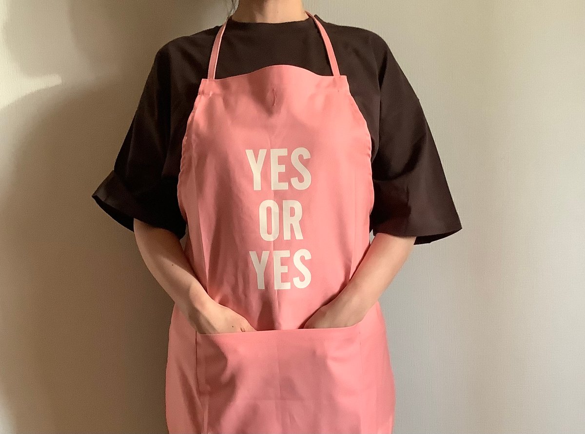 ADULT APRON ”YES OR YES“ APRON (生成りロゴ)PINK C