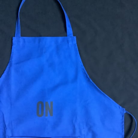 DRESSSEN  DRVBLU1 REVERSIBLE  APRON“ON/OFF(リバーシブルエプロン)