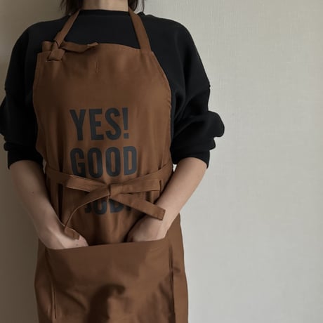 PR30 THE PROFESSIONAL APRON“ YES！GOOD JOB！” (BROWNカラー)※首紐の長さが調整できます。