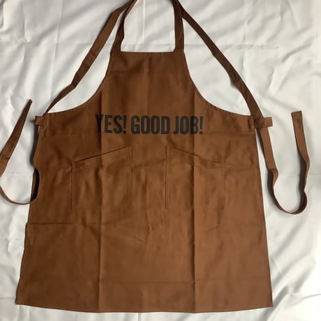 XA30 X–STYLE APRON “ YES！GOODJOB！”(BROWN COLOR)※背中でクロスさせて着用いただくエプロンです。