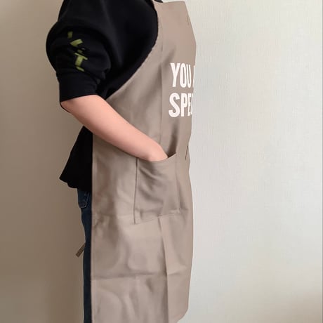 WPSB5 DAY USE W POCKET  APRON   “YOU ARE SPECIAL” SMOKY BEIGE COLOR