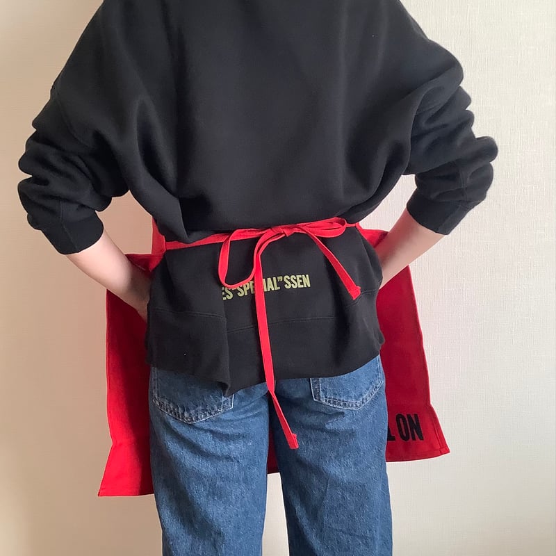 DR(RD)1 ”YES“ APRON RED COLOR | DRESSSEN公式オ