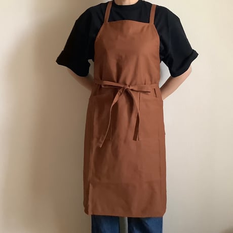 [新型] NEW X–STYLE APRON (BROWN COLOR)※背中でクロスさせて着用いただくエプロンです。