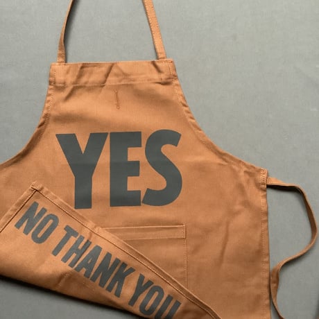👶DRESSSEN BKDBR2  BABY KIDS APRON YES(ベイビーキッズエプロンです。)  ※BROWN  COLOR