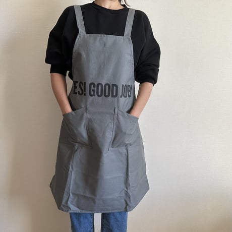 DRESSSEN  XA30 X–STYLE APRON “ YES！GOODJOB！”(GREY  COLOR)※背中でクロスさせて着用いただくエプロンです。