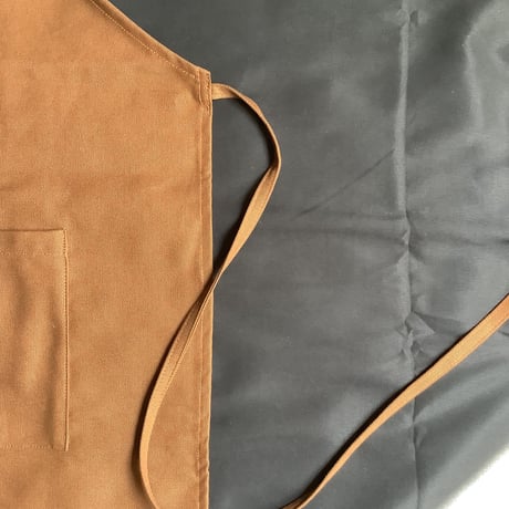 WPAB0  DAY USE W POCKET  APRON   ”NON  TITLE BROWN COLOR ”  ※こちらの商品は無地です　⭐️再入荷しました!