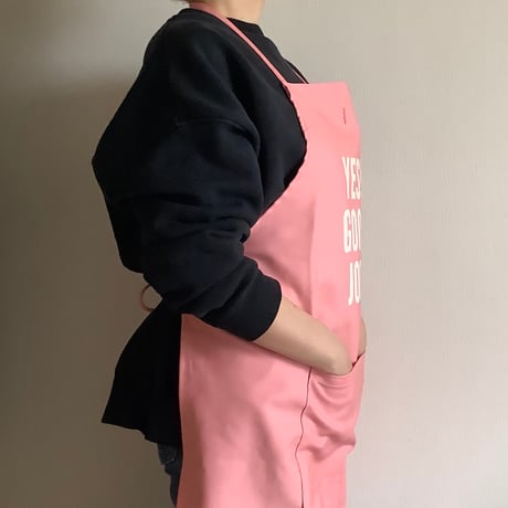 DR(PK)2  ”YES！GOOD  JOB！“ APRON (生成りロゴ)PINK  COLOR