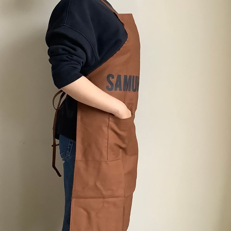DOUBLE POCKET APRON “SAMURAI SPIRIT”※正面に二つのポケ