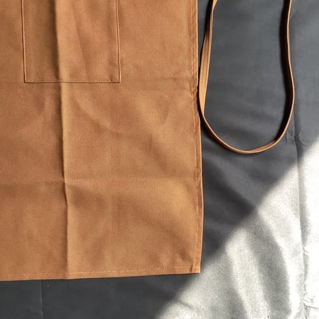 WPAB0  DAY USE W POCKET  APRON   ”NON  TITLE BROWN COLOR ”  ※こちらの商品は無地です　⭐️再入荷しました!