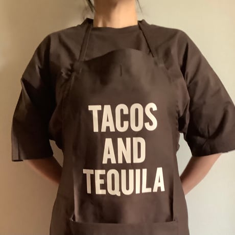 🌸[新発売] DR(DB)7    ”TACOS AND TEQUILA “APRON (生成りロゴ)  DARK BROWN COLOR