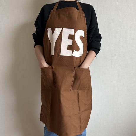 WPB8 DAY USE W POCKET  APRON   “YES”(生成りロゴ)※正面に二つのポケットがございます
