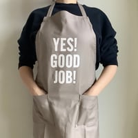 WPSB2  DAY USE W POCKET  APRON   “YES！GOOD JOB！SMOKY BEIGE COLOR