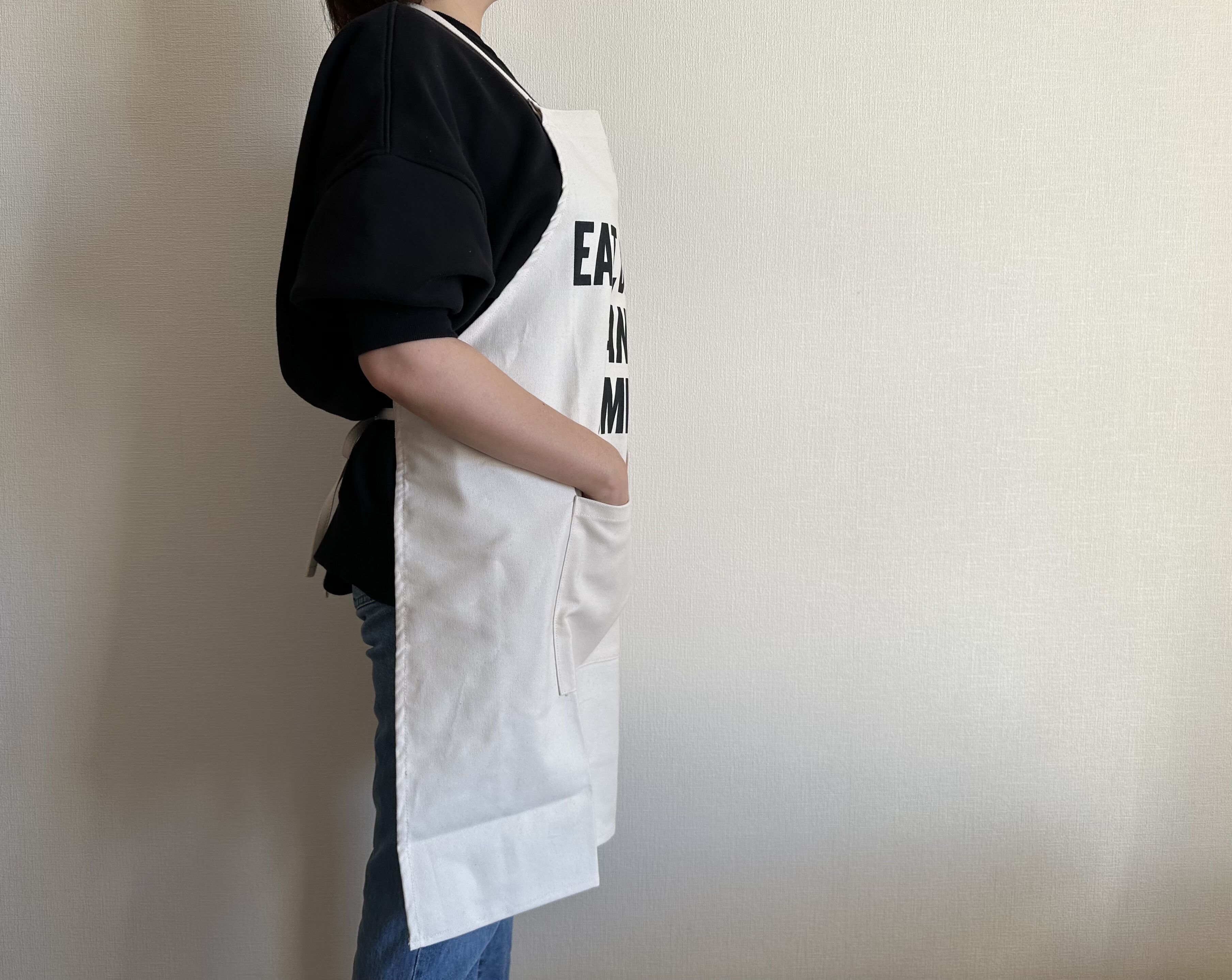 🌟久しぶりに少量入荷しました！！ ADULT APRON ”EAT,DRINK AND SMI