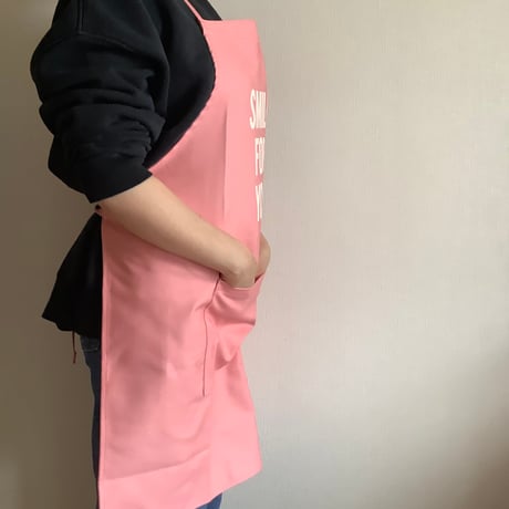 DR(PK)3  ”SMILE FOR YOU“ APRON (生成りロゴ)PINK  COLOR