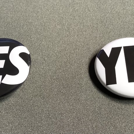 DRBS YES BUTTON BADGES  ※2個セット(YES  WHITE &YES BLACK)