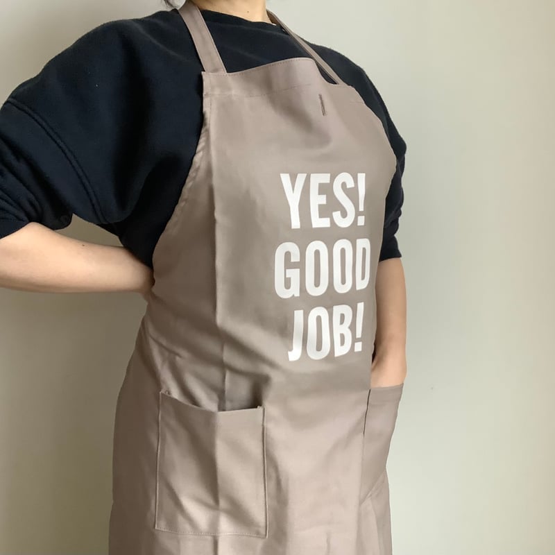 DOUBLE POCKET APRON “YES！GOOD JOB！SMOKY BEIGE