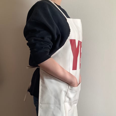 [10周年記念発売]ADULT APRON LG1   " YES" (裏側にNO THANKYOU ⭐️チェリー色ロゴが再入荷しました!
