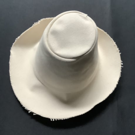 🇺🇸アメリカ製　THE  MAGIC  HAT  (MADE IN USA) NATURAL  COLOR(生成色)