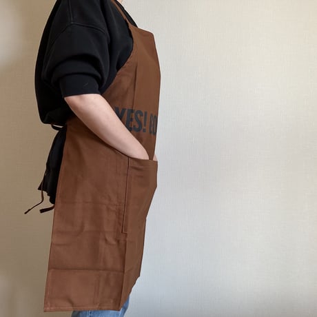 DRESSSEN  DRVBRN7  REVERSIBLE  APRON“YES！GOOD JOB！/ DRESSSEN“(リバーシブルエプロン)BROWN  COLOR