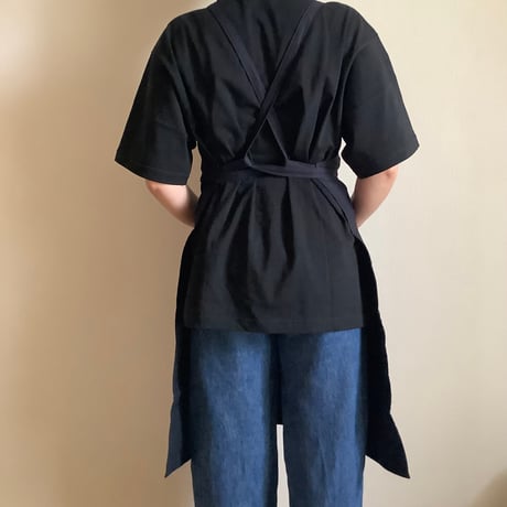 [新型] NEW X–STYLE APRON (DARK NAVY  COLOR)※背中でクロスさせて着用いただくエプロンです。