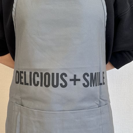 DRVG13  REVERSIBLE  APRON“DELICIOUS IS EVERYTHING/DELICIOUS +SMILE(リバーシブルエプロン)