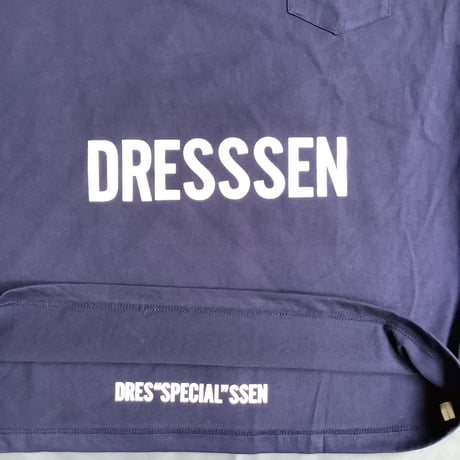 DRESSSEN  DSST77 DRES“SPECIAL”SSEN    ” DRESSSEN “T-SHIRTS (生成りロゴ)  ネイビーカラー
