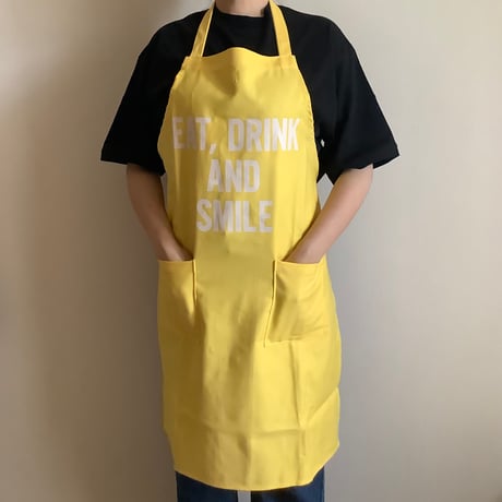 WPY3   DAY USE W POCKET  APRON   “EAT DRINK  AND SMILE“” YELLOW COLOR