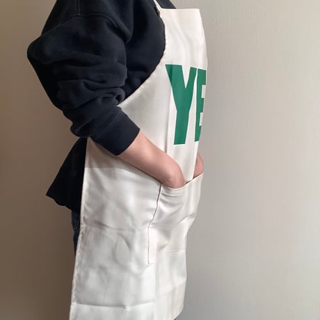 [10周年記念発売]ADULT APRON LG1   " YES" (裏側にNO THANKYOU ⭐️チェリー色ロゴが再入荷しました!