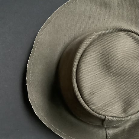 🇺🇸アメリカ製　THE  MAGIC  HAT  (MADE IN USA) OLIVE   COLOR