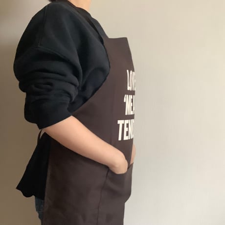 DR(DB)5  ”LOVE “MEAT” TENDER “APRON (生成りロゴ)  DARK BROWN COLOR