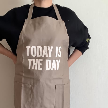 DRESSSEN  WPASBE5   DAY USE W POCKET  APRON   “TODAY IS THE DAY”SMOKY BEIGE COLOR ⭐️4/1(火曜日)に再入荷します