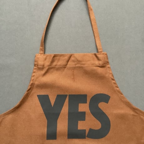 👶DRESSSEN BKDBR2  BABY KIDS APRON YES(ベイビーキッズエプロンです。)  ※BROWN  COLOR