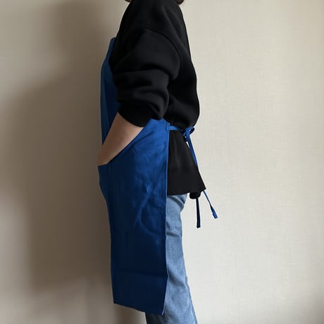 DRESSSEN  DRVBLU1 REVERSIBLE  APRON“ON/OFF(リバーシブルエプロン)