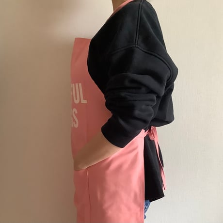 ADULT  APRON   ”BEAUTIFUL THINGS“  (生成りロゴ)PINK  COLOR