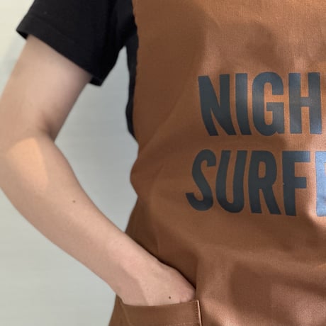WPB5  DAY USE W POCKET  APRON   “NIGHT SURFER“ BROWN COLOR ※正面に二つのポケットがございます