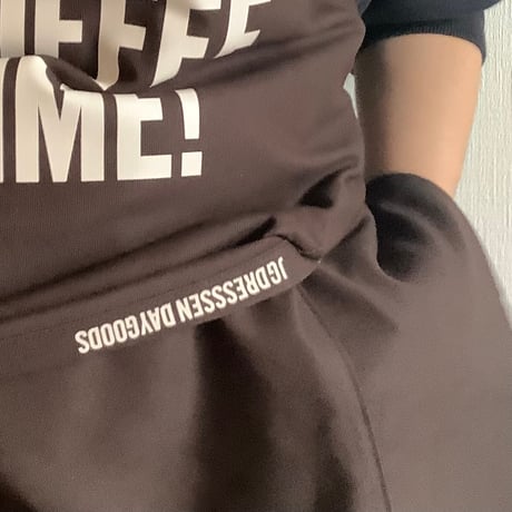 DR(DB)4“YES！COFFEE TIME！“APRON (生成りロゴ)  DARK BROWN COLOR