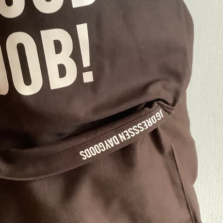 DRESSSEN PRDB1 THE PROFESSIONAL APRON“ YES！GOOD JOB！(DARK BROWN  COLOR )※首の紐をお好きな位置で結んで固定できます