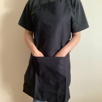 ADULT APRON DR(DARK NAVY)0   "NON TITLE“ DARK NAVY  COLOR ※こちらのエプロンは無地です。