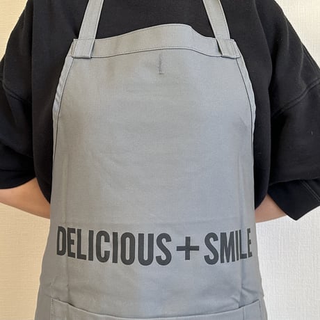DRVG13  REVERSIBLE  APRON“DELICIOUS IS EVERYTHING/DELICIOUS +SMILE(リバーシブルエプロン)