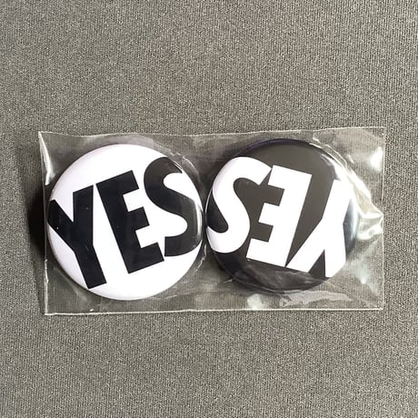 DRBS YES BUTTON BADGES  ※2個セット(YES  WHITE &YES BLACK)