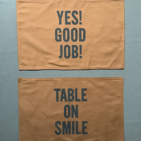REVERSIBLE PLACE MAT REVMBR2“YES！GOOD JOB！/TABLE ON SMILE (BROWN  COLOR)