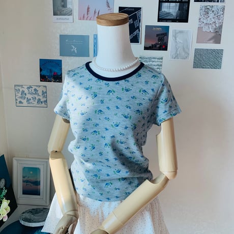19フラワー配色Tシャツ