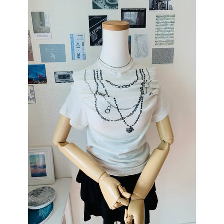 63ネックレスプリントTシャツ
