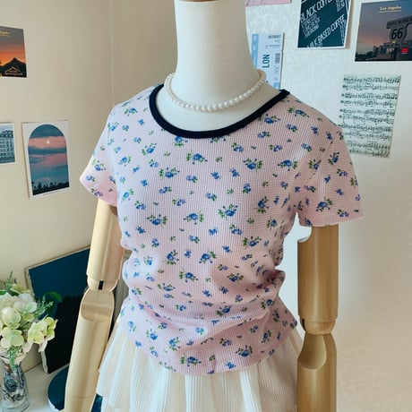 19フラワー配色Tシャツ