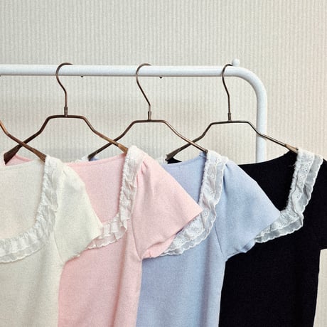 3レースフリルUネックハーフスリーブニット