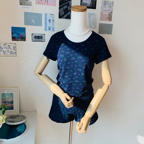 19フラワー配色Tシャツ
