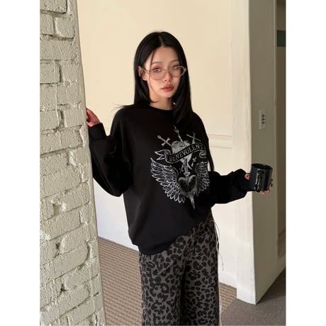 6CreambeigeウィングハートMTMスウェット