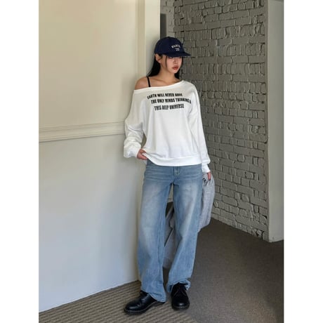 9CreambeigeトリプルスターオフショルMTMスウェット