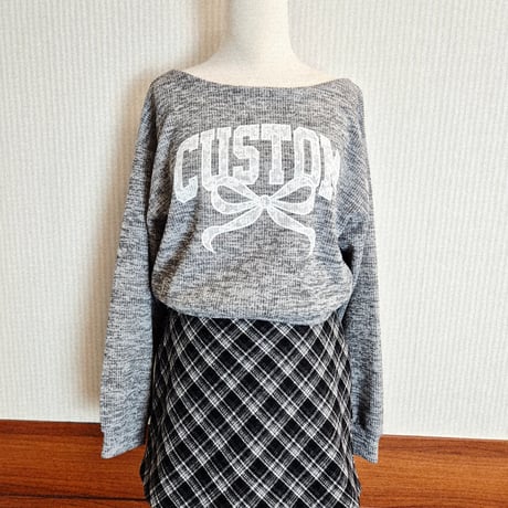 92カスタムリボンプリントロングスリーブニット